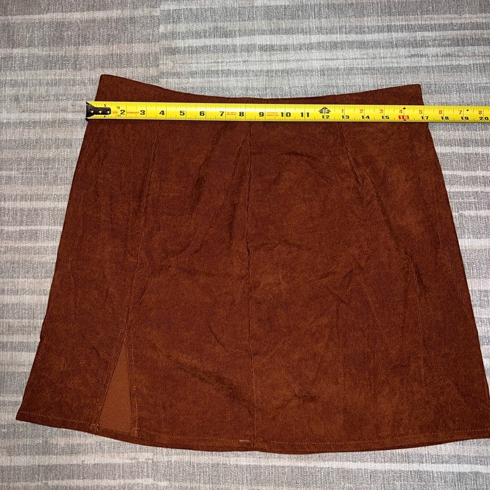Slit Ribbed Mini Skirt - Picture 2 of 3